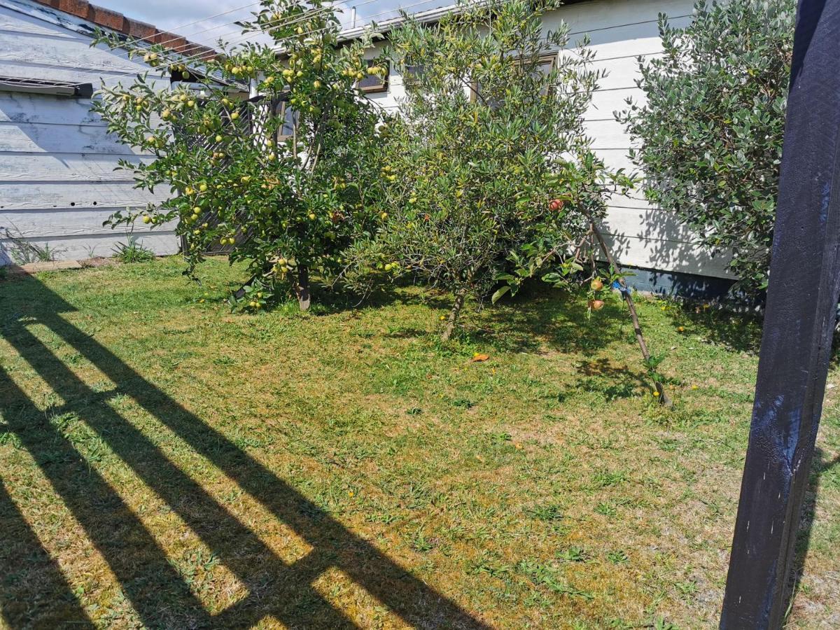 Gibson Court Motel Rotorua Bagian luar foto