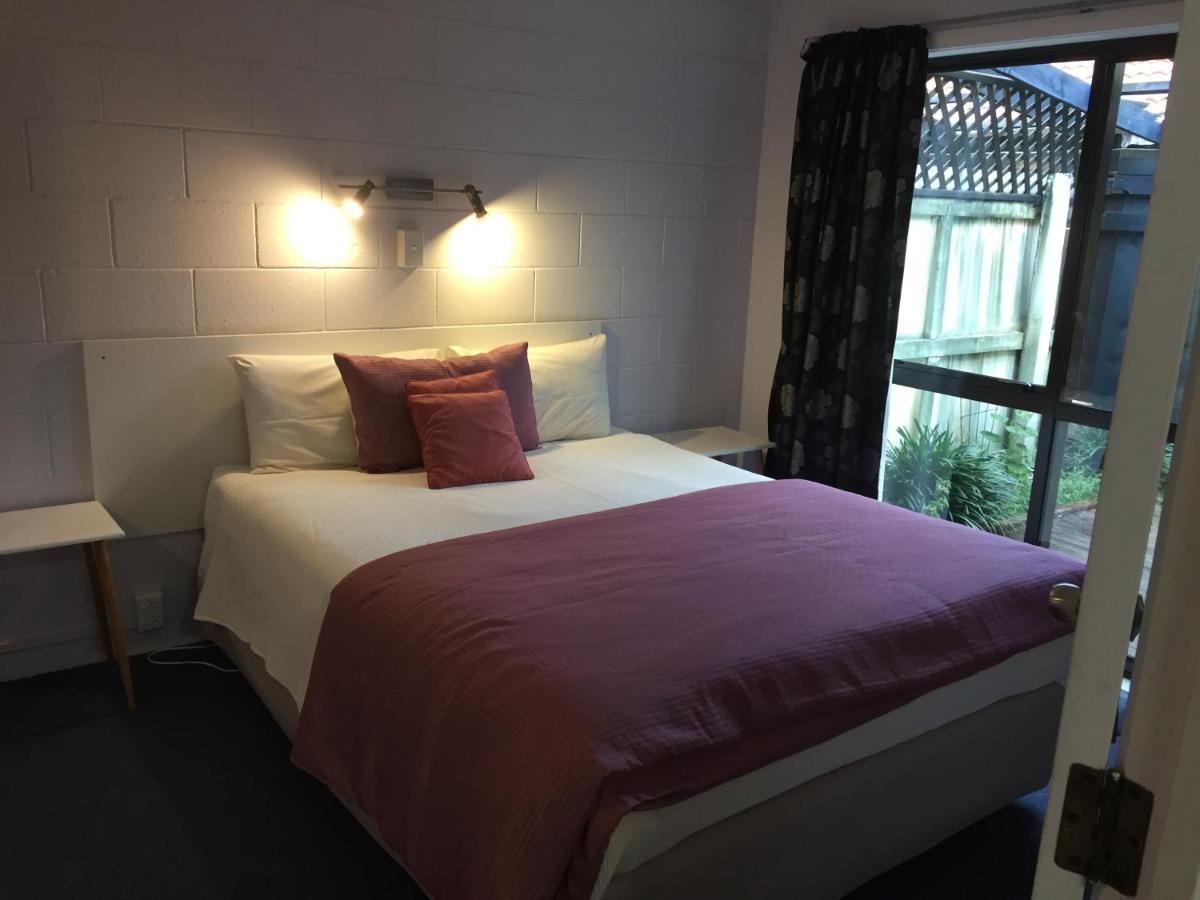 Gibson Court Motel Rotorua Bagian luar foto