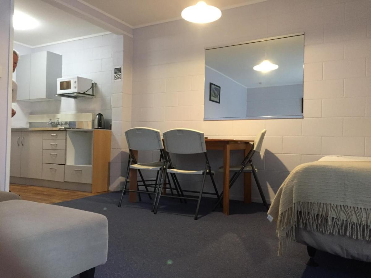 Gibson Court Motel Rotorua Bagian luar foto